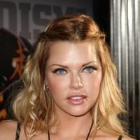 Sophie Monk - Los Angeles premiere of 'Real Steel' held at Universal City | Picture 92702